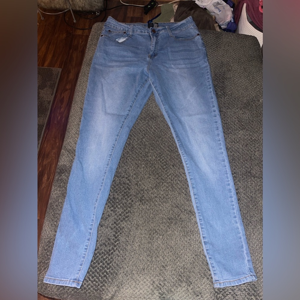 High-Waist Skinny Jeans